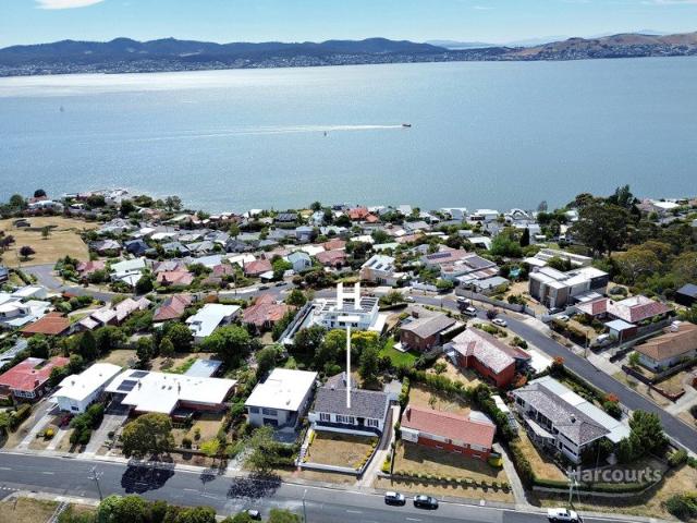 Grand scale, modern potential in blue chip location