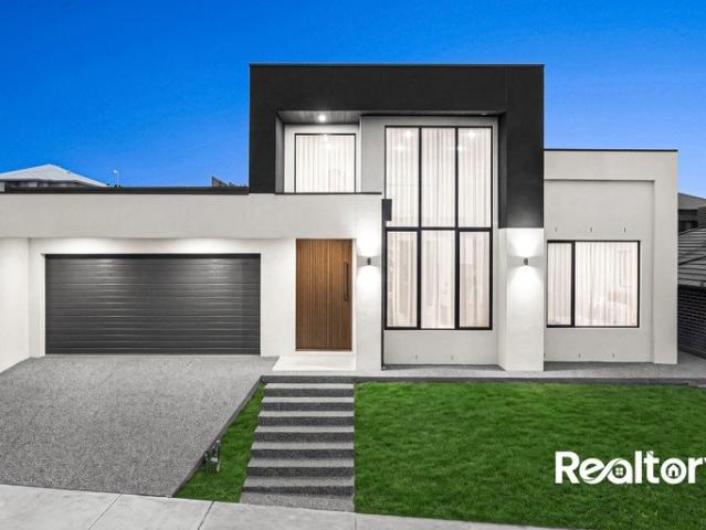 Grand Single Level Luxury with Soaring Six Metre Ceilings