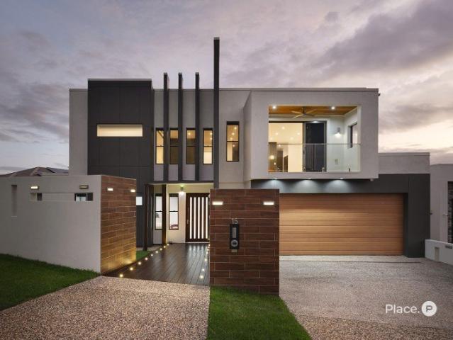 Grand Six Bedroom Home in Prestige Estate