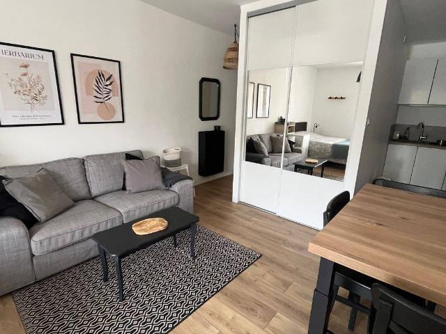 GRAND STUDIO 31m2 MEUBLÉ ET ÉQUIPÉ