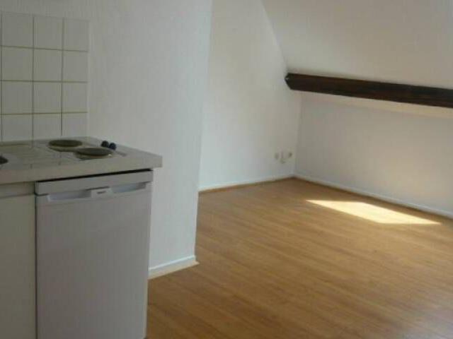 Grand studio à louer au centre de METZ avec kitchenette