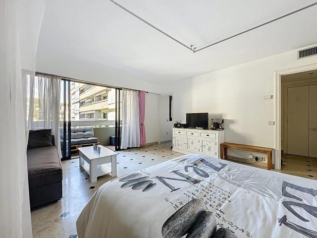 Grand studio au coeur du Carré d’Or 31m² Nice