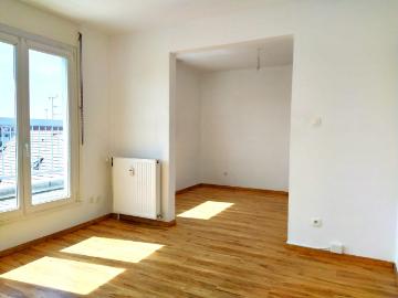 Grand studio avec un parking – Neudorf / Rue Saint Erhard
