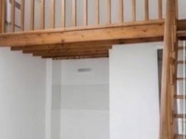 Grand studio avec mezzanine