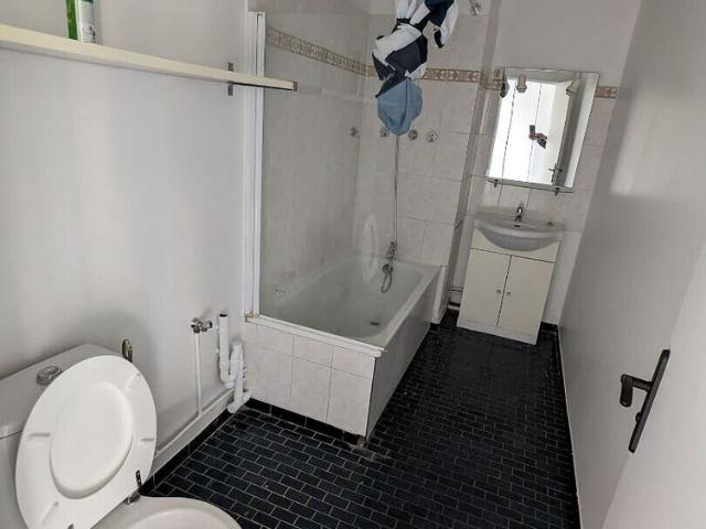 Grand studio de 30,42 m² QUAI DE L'OISE