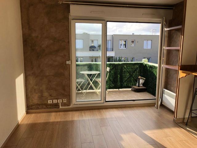Grand studio de 30 m² à DOMONT
