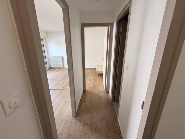 Grand studio de 31 m2 à JUVISY SUR ORGE