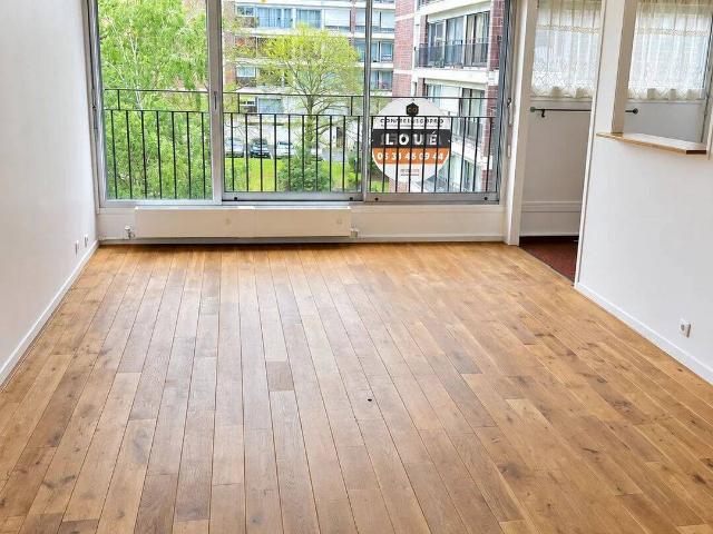 GRAND STUDIO DE 41 M² AVEC PARKING ET CAVE