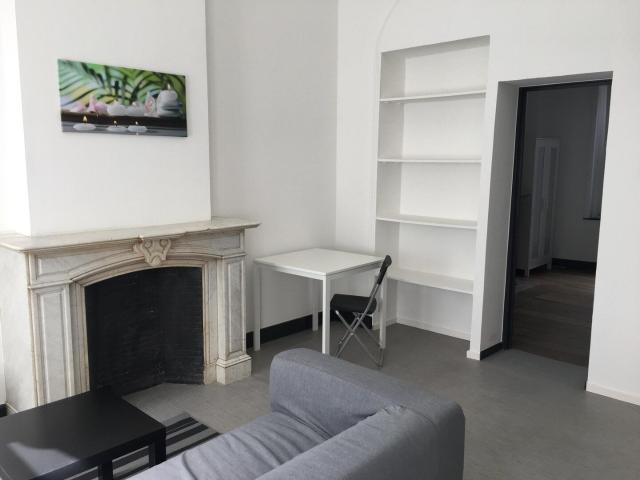 Grand studio meublé