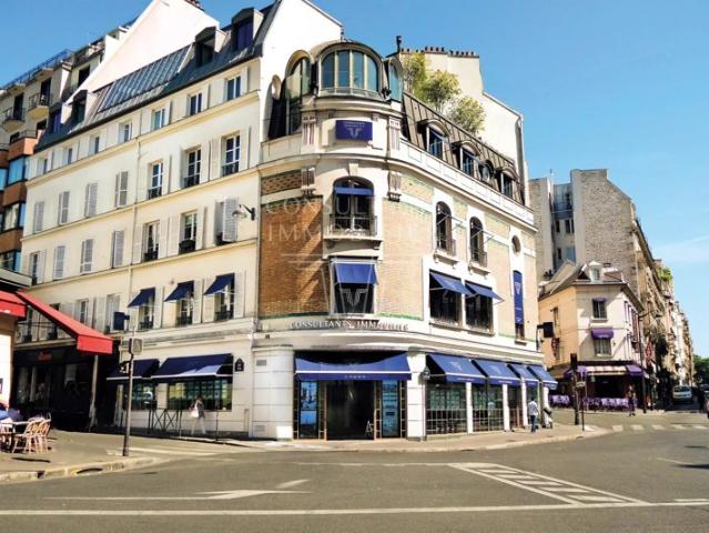 GRAND STUDIO NEUF EN ÉTAGE ÉLEVÉ