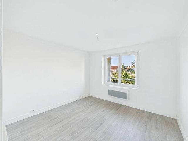 Grand studio quartier HAUSSONVILLE