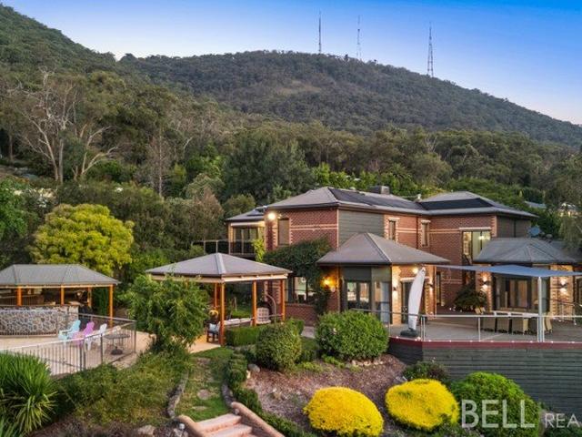 Grandeur, Gardens & A Multigenerational Home That Flexes with You