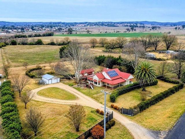 Grandeur Living on Acreage