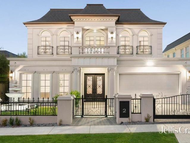 Grandeur & Panoramic Views in Glen Waverley Heart within GWSC Zone