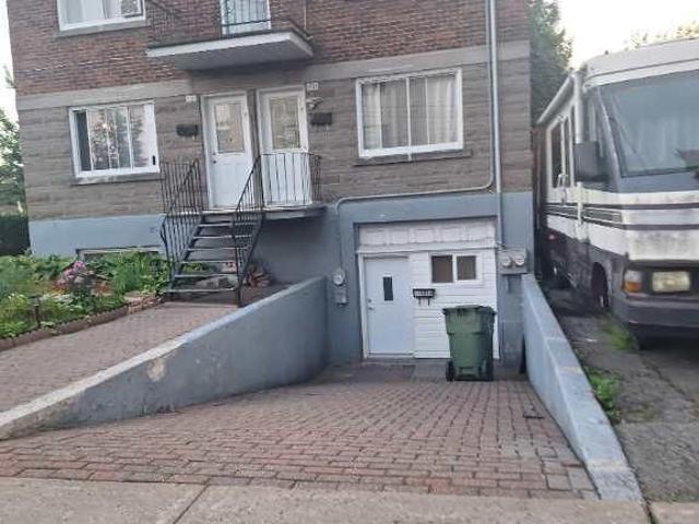 Grande 4 1 /2 au sous sol a louer a Montréal Nord
