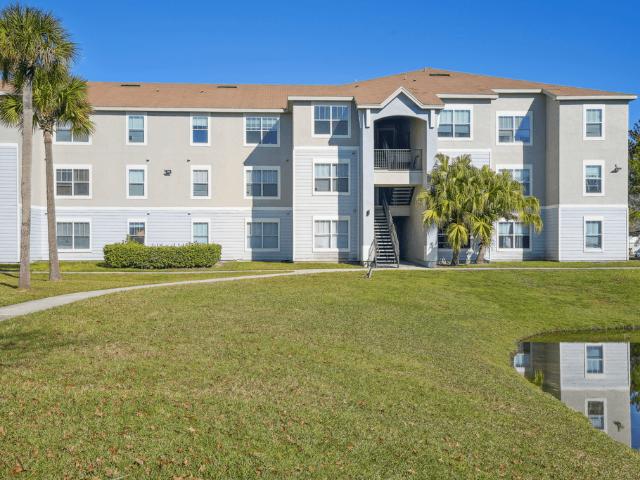 Grande Court Apartments 2 Bedroom Apartment for Rent at 7610 Blanding Blvd, Jacksonville, FL 32244 Duclay