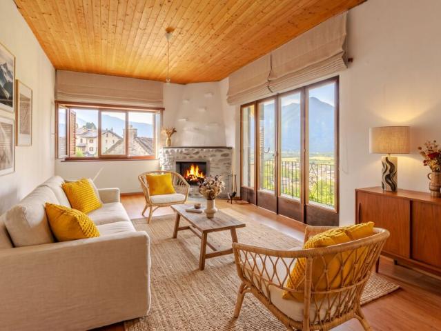 GRANDE CASA BIFAMILIARE 5.5 LOCALI CON VISTA LAGO A CUGNASCO