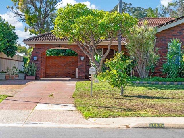 GRANDE GREEN TITLE FAMILY HOME, CLOSE TO EVERYTHING!