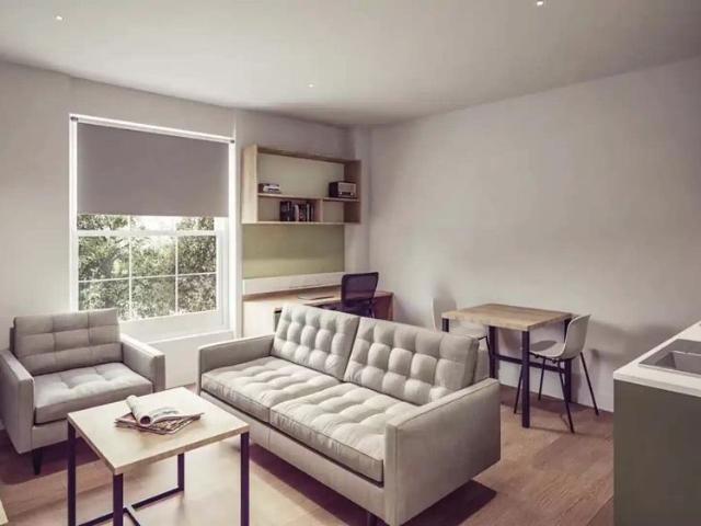 Grande Deluxe Studio