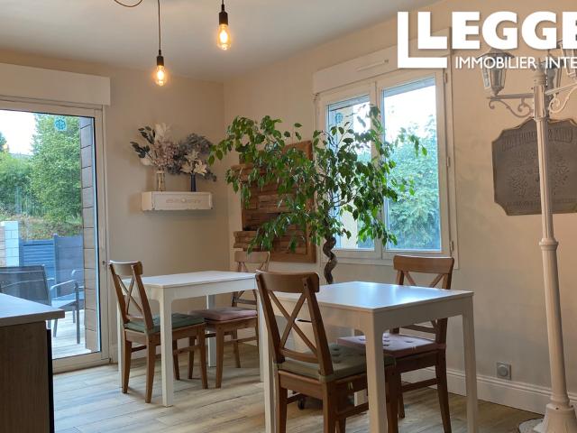 Grande et belle maison individuelle entièrement modernisée près d'Isigny le Buat Sud Manche