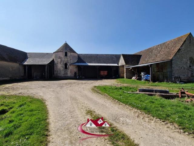Grande ferme beau potentiel à exploiter