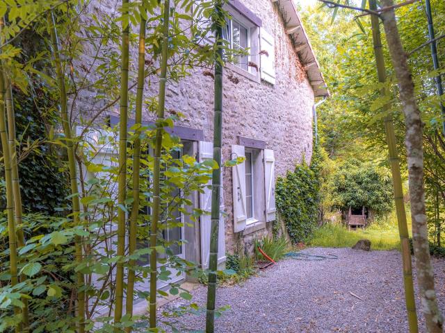 Grande ferme française avec beau camping et gîte 320m² Marval