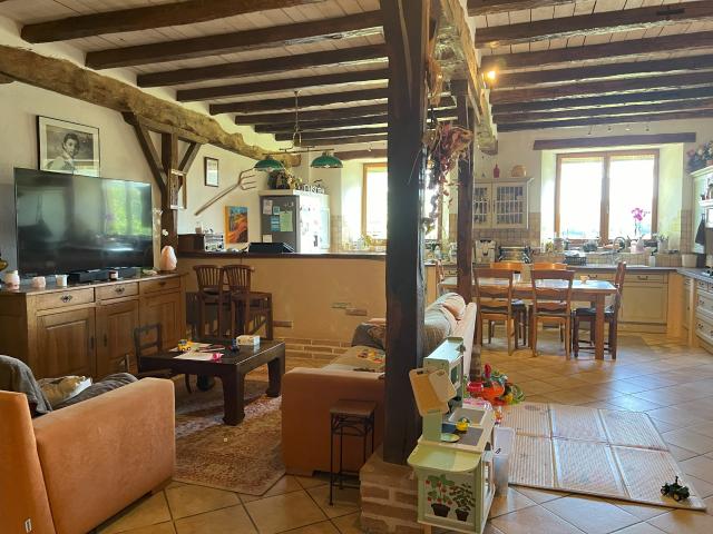 GRANDE FERME SANS VOISIN AVEC GITE