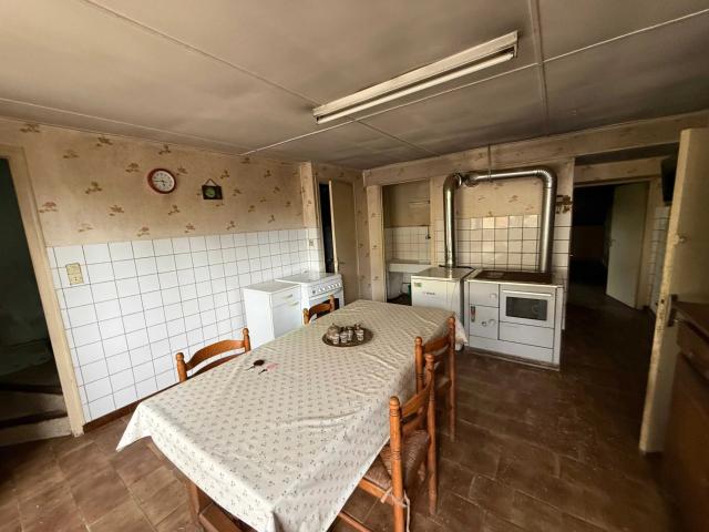 Grande ferme villageoise double indépendante à rénover – deux ma
