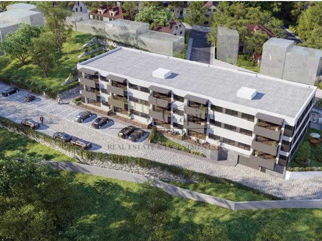 GRANDE OPORTUNIDADE DE INVESTIMENTO! TERRENO COM 4773 M2 PROJETO APROVADO PARA CONSTRUÇÃO DE 28 APARTAMENTOS COM CAPACIDADE DE MAIS 7 APARTAMENTOS, CAMPO DE TENIS, PADEL E DE FUTEBOL EM FANZERES