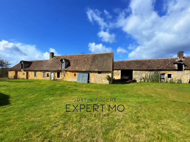 Grande longère 460 m2 à rénover sur 13 061 M2 avec vue panor. 460m² Soulitré