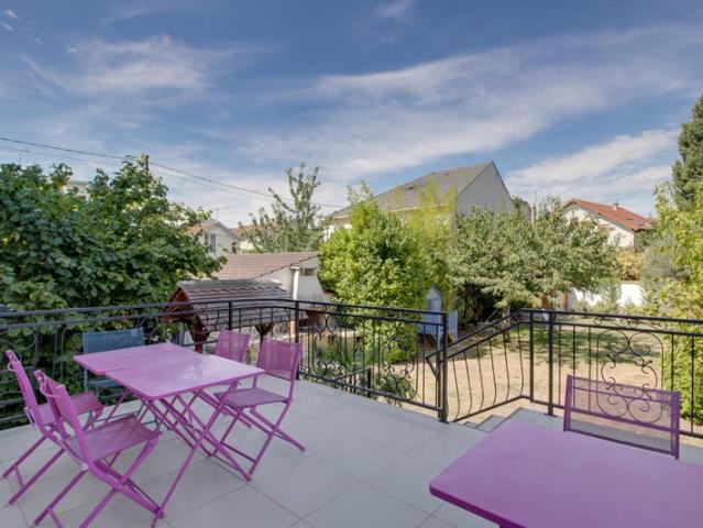 Grande maison meublée avec jardin