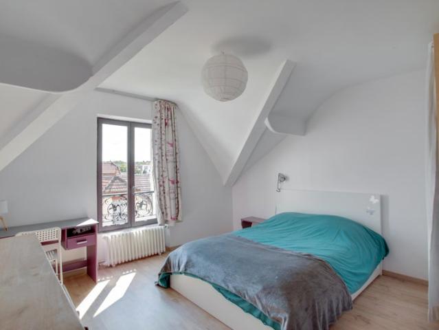 Grande maison meublée avec jardin