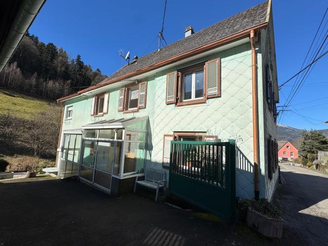 Grande maison au calme avec dépendance et fort potentiel