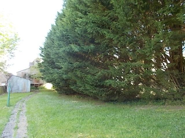 Grande maison à rénover sur terrain plat proche des commodités
