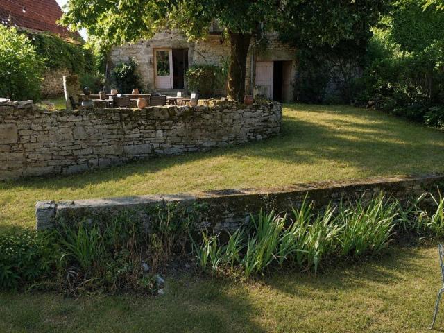 Grande maison ancienne au calme 213m² Calvignac