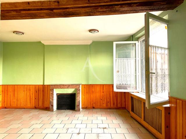Grande maison ancienne à rénover Fort potentiel locatif