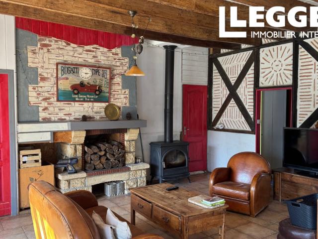Grande maison conviviale 5+ ch dans un environnement idyllique: revenus locatifs ou maison familiale idéale!