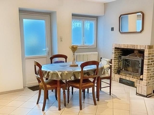 Grande maison dans un cadre paisible