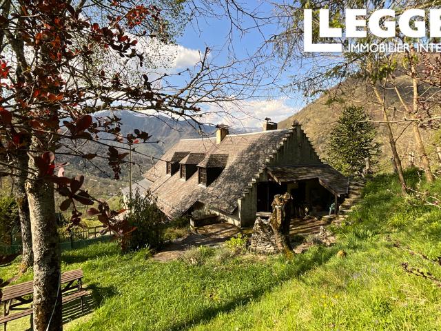 Grande maison de montagne avec appartement indép vues sublimes et potentiel locatif – à 10mn des pistes