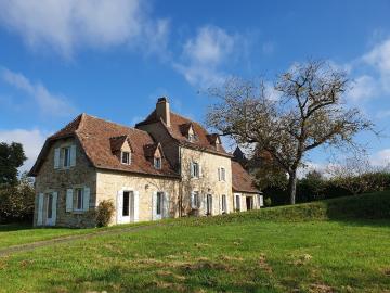 Grande maison de campagne en zone rurale 8ha 880m² Villeneuve