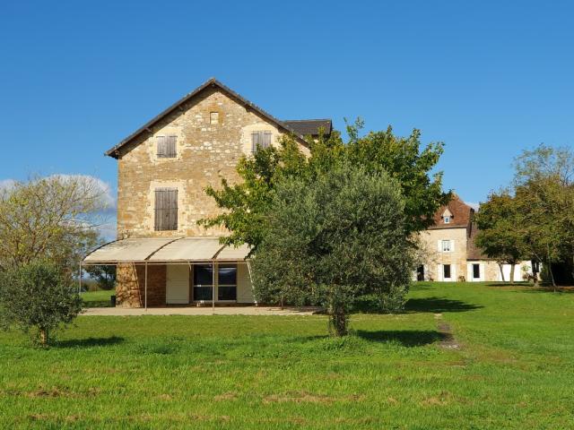 Grande maison de campagne en zone rurale 8ha 880m² Villeneuve