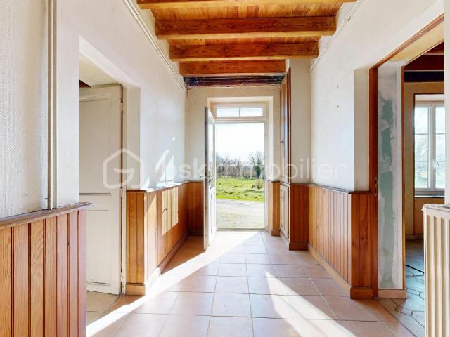 Grande maison de campagne 200 m² avec dépendances et terrain – Magnac Laval