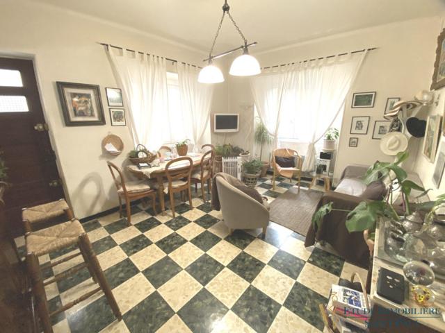 Grande maison de village avec terrasse