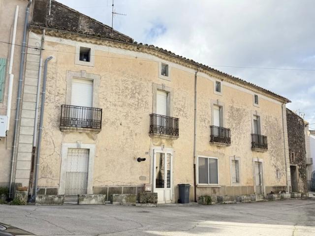 grande maison de village avec garage