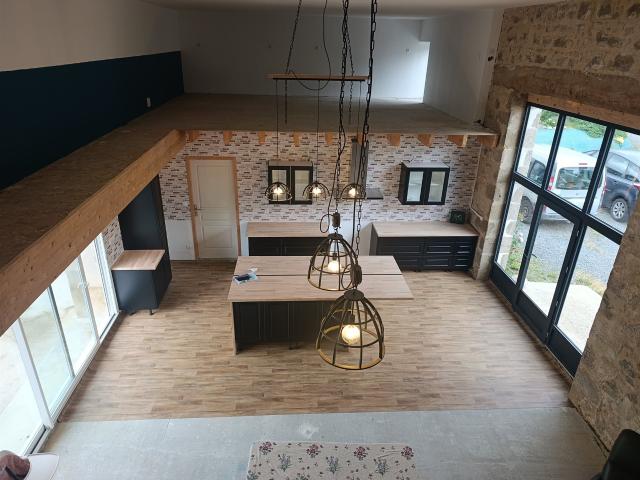 Grande Maison de village en cours de rénovation à terminer a. 120m² Millac