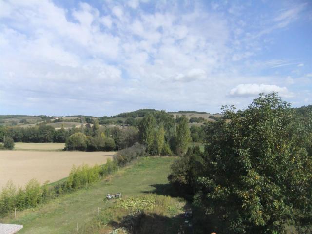 Grande maison de village vue sur la campagne 180m² Villefranche