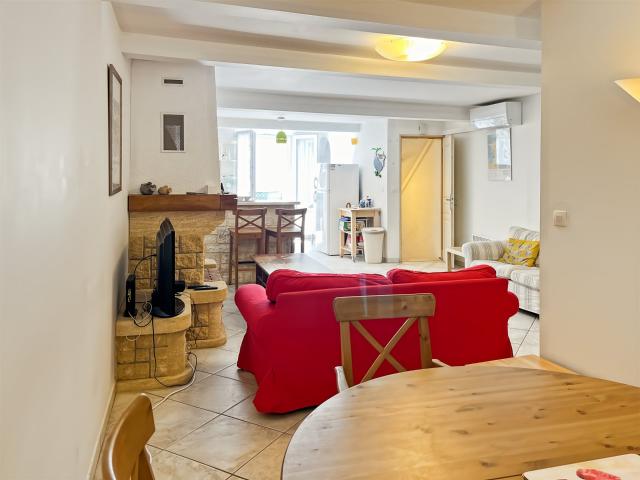 Grande maison de ville avec terrasse et appartement indépend. 130m² Marseillan
