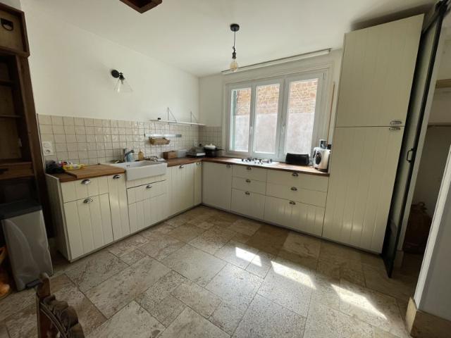 Grande maison en centre ville avec terrain et 4 chambres