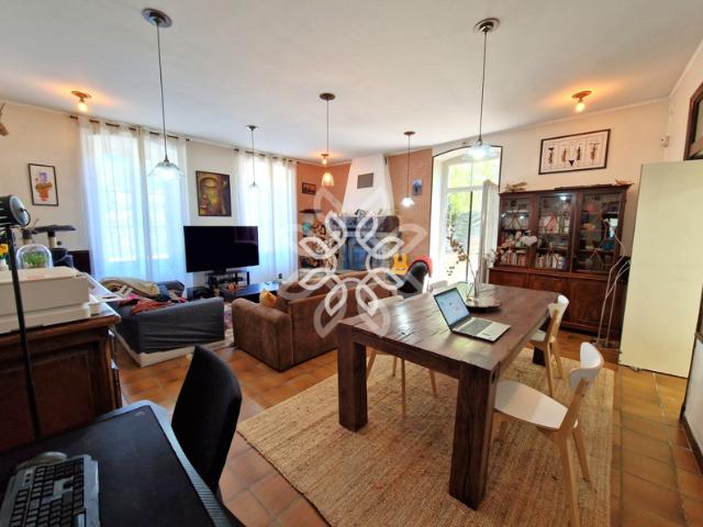 Grande maison en pierre avec cuisine pro Idéale projet res