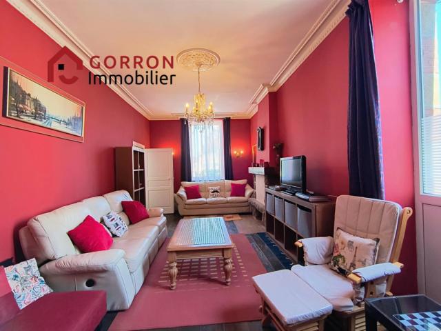 Grande maison en pierre avec jardin 198m² Landivy